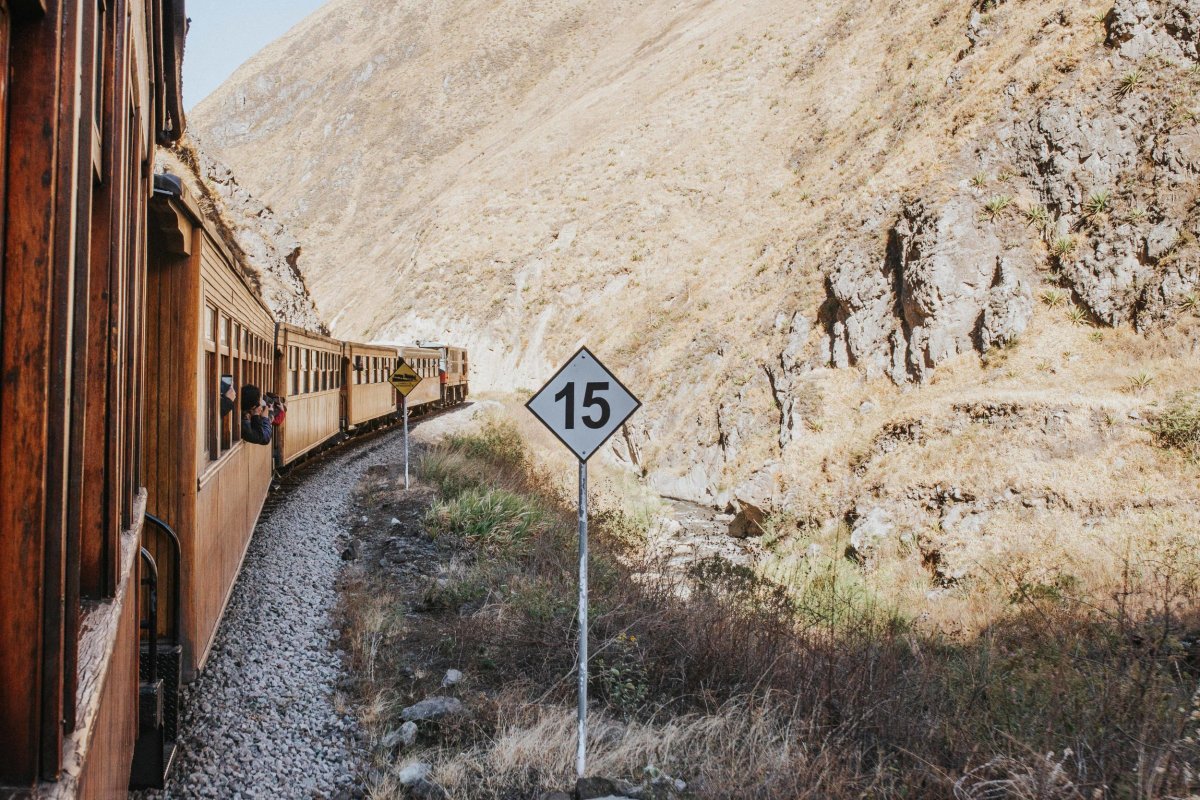  The train from Alausi to the Devil’s Nose—the main attraction of this small town. 