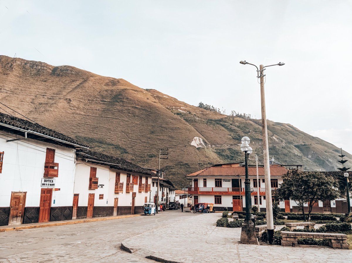  The square in Leymebamba at 6:30am 